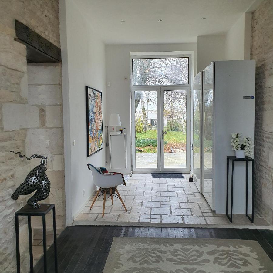 Maison Laurenza La Grande Suite 1760 Saint-Jean-de-Liversay Buitenkant foto